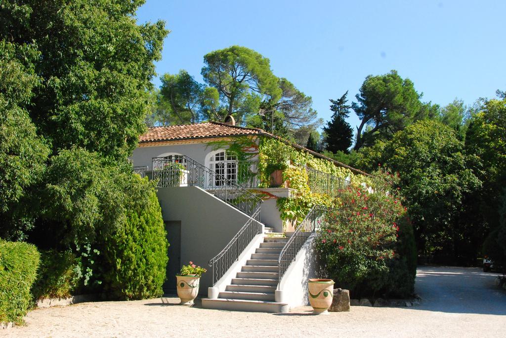 Hotel Les Mazets Des Roches Tarascón