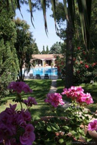 Les Mazets Des Roches Hotel