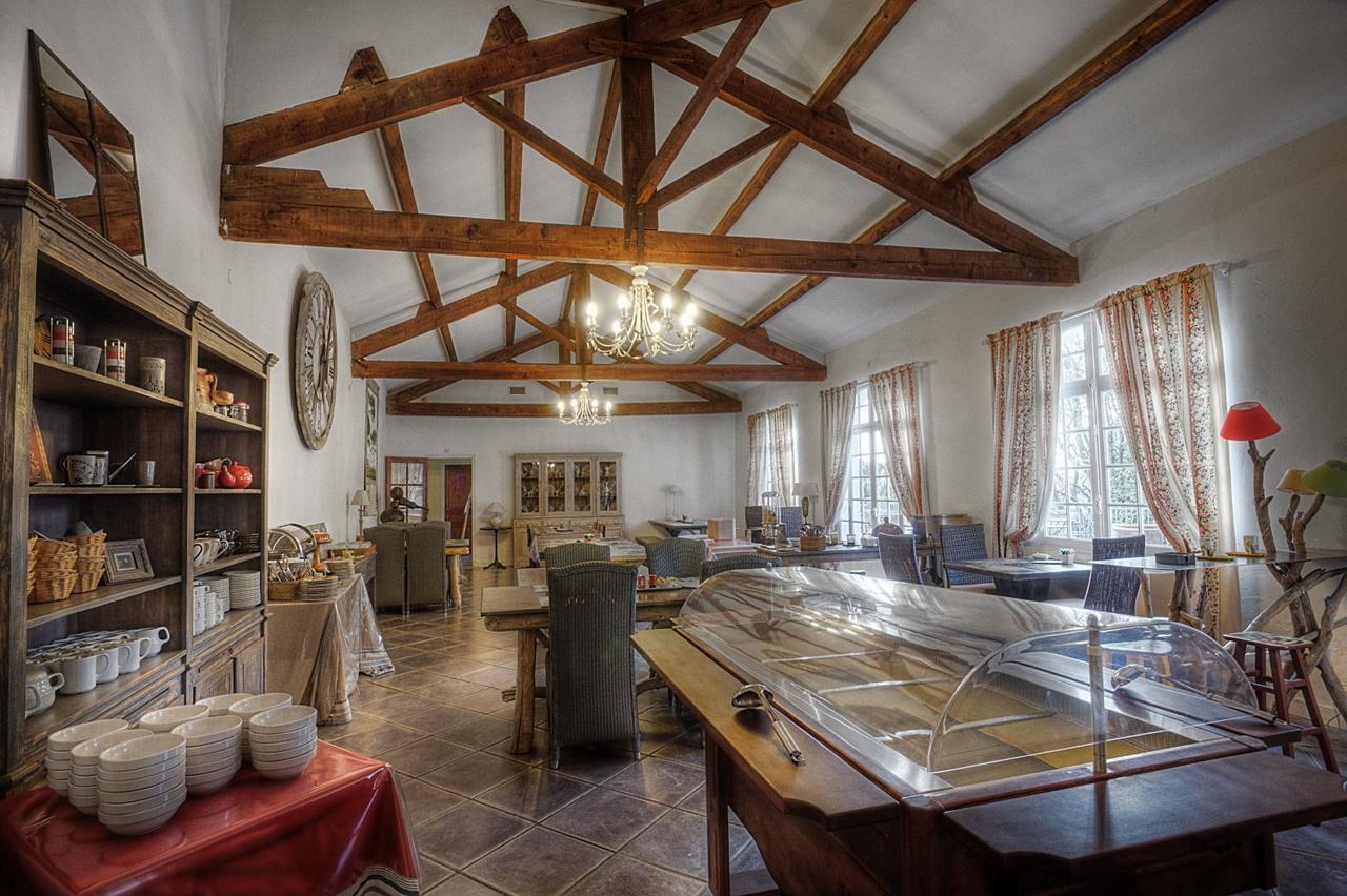 Hotel Les Mazets Des Roches