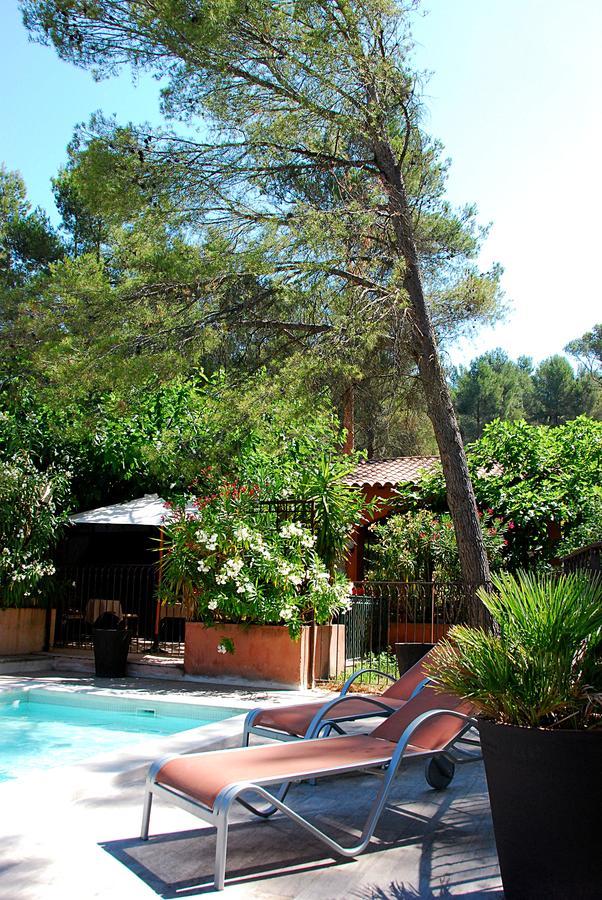 Les Mazets Des Roches Hotel